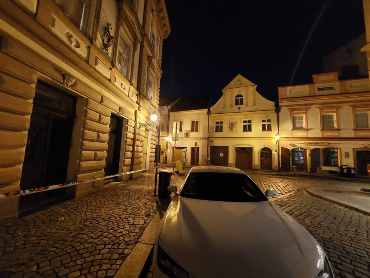 Exkluzivni Apartman V Prizemi V Hradci Kralove Hradec Kralove Exterior photo